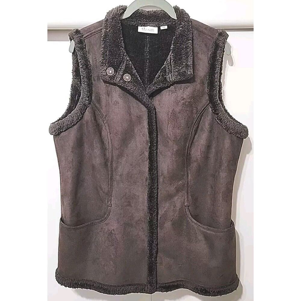 DENIM & CO Women’s Size Med Brown Suede Vest W/Brown Faux Fur Trim Snaps Pockets